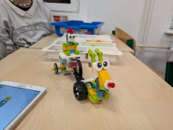 Klub Młodzieżowy: Robotyka